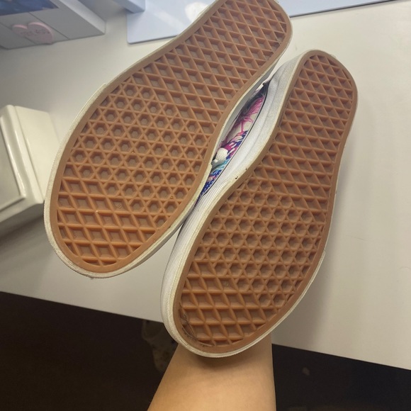 vans - Picture 5 of 6